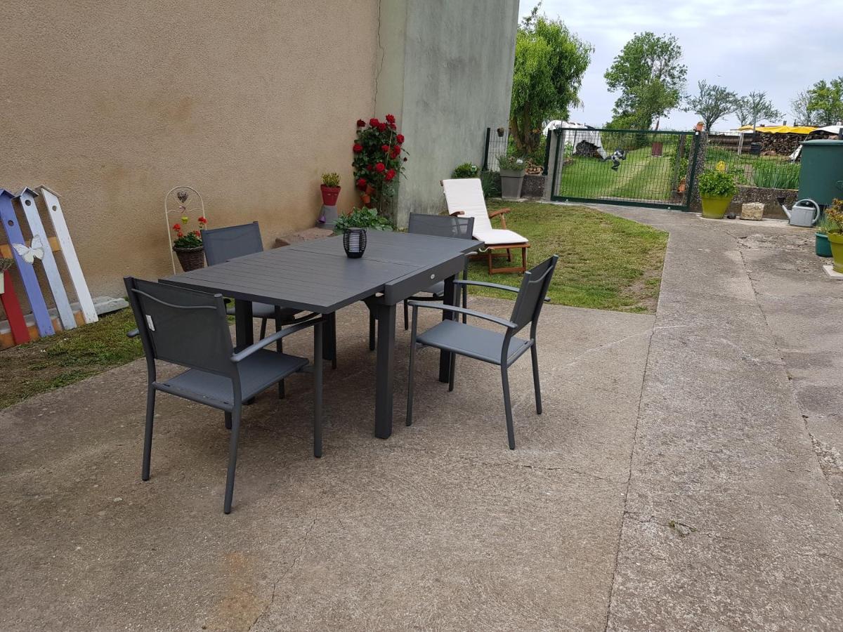 Gite De Plaisance Lagarde  Exterior foto
